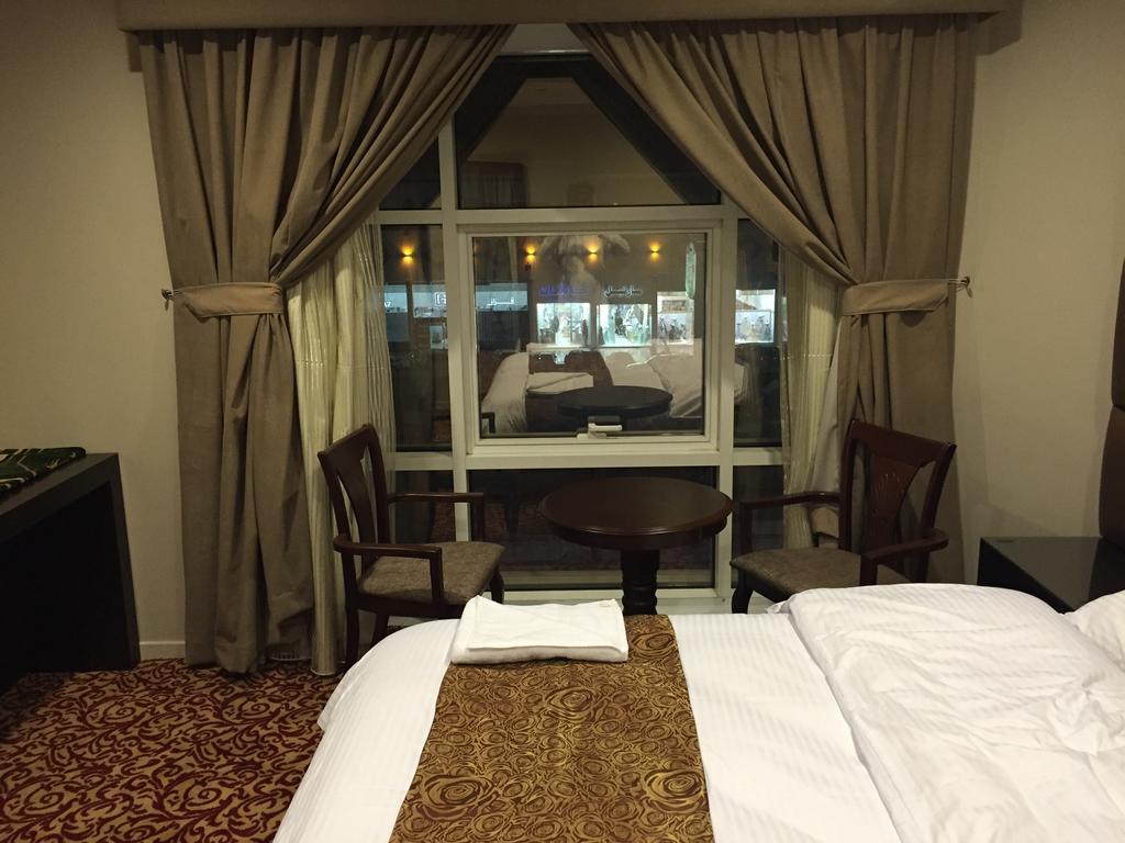 Ashbonh Hotel Suites Rijád Szoba fotó